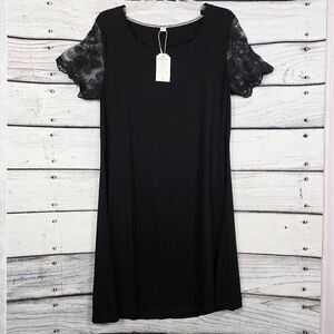 EXCLUSIVE Black Lace Sleeve A-Line Dress XL (NWT)